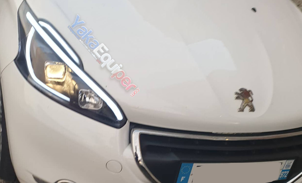 micro alarm hypothese Peugeot 208 LTI LED-koplampen zien eruit als GTI xenon - Zwart -  YakaEquiper.com