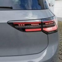 2 Feux arriere dynamiques VW Golf 8 20-23 - LED look IQ - Noir