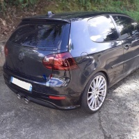 Pare choc arriere VW Golf 5 (V) look R32 - double sortie centrale protec