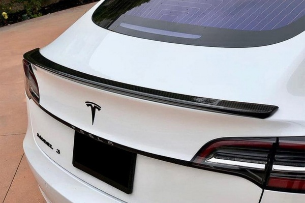Becquet spoiler de coffre - Carbone - Tesla Model 3