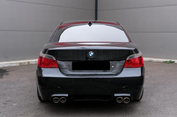 Pare choc arriere BMW Serie 5 E60 LCI 07-10 look M5 - PDC