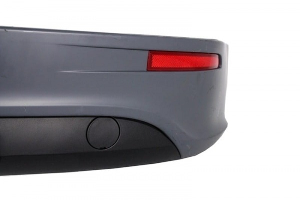 Pare choc arriere VW Golf 5 (V) look R32 - double sortie centrale protec