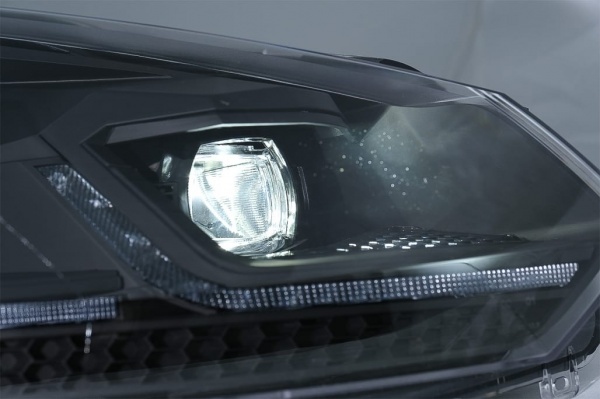 2 Phares avant VW GOLF 6 LED 08-13 look facelift G7.5 black - dynamiques