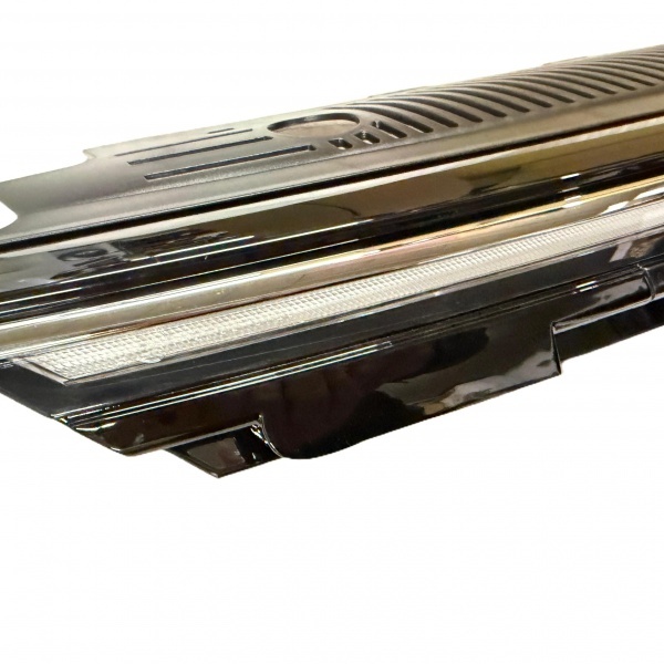 Grille calandre VW Golf 8 (VIII) 20-23 - look R avec LED - Noir brillant