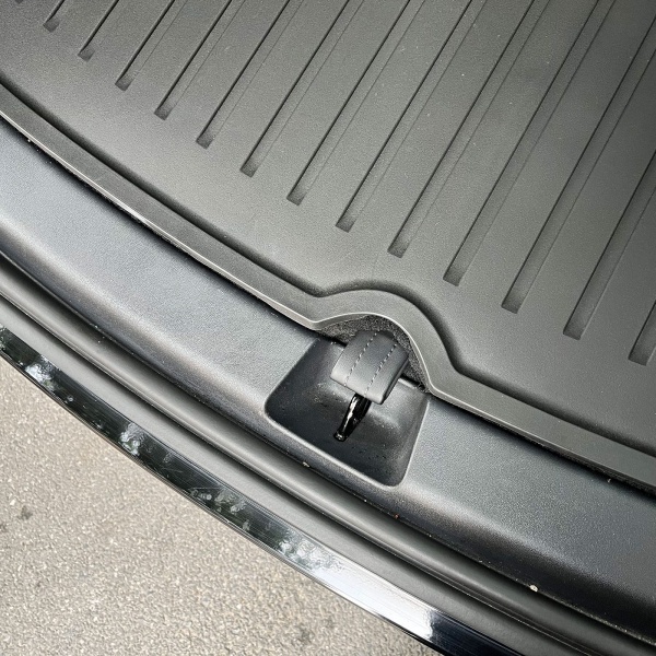 Tapis de coffre arriere caoutchouc - Noir Mat - Tesla Model Y