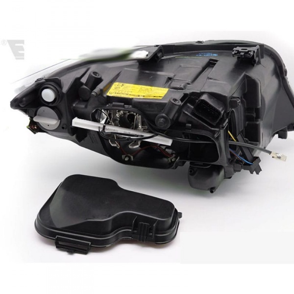 Phare gauche conducteur xenon BMW Serie 3 E90 E91 - 05-08