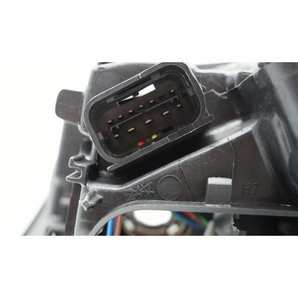 Phare droit passager xenon BMW Serie 3 E90 E91 - 05-08