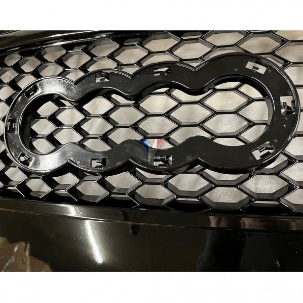 Grille calandre Audi A3 8P 08-12 - Nid d'abeille RS3 - Noir brillant