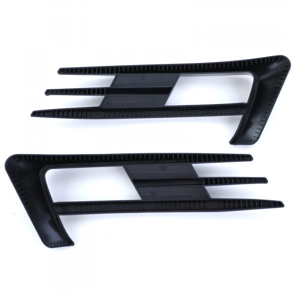 Grilles VW GOLF 7 phase 1 - look GTI nid d'abeille - Noir brillant