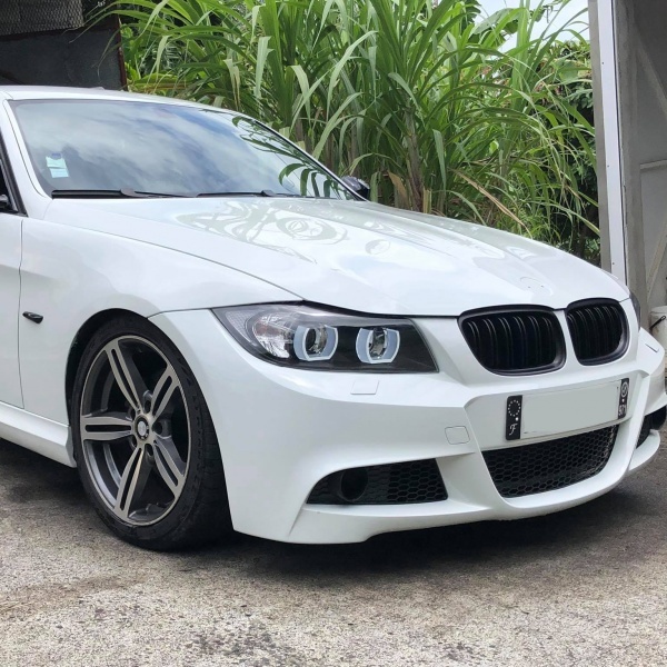 Grilles calandre BMW Serie 3 E90 E91 LCI 08-12 look M3 - Noir Brillant