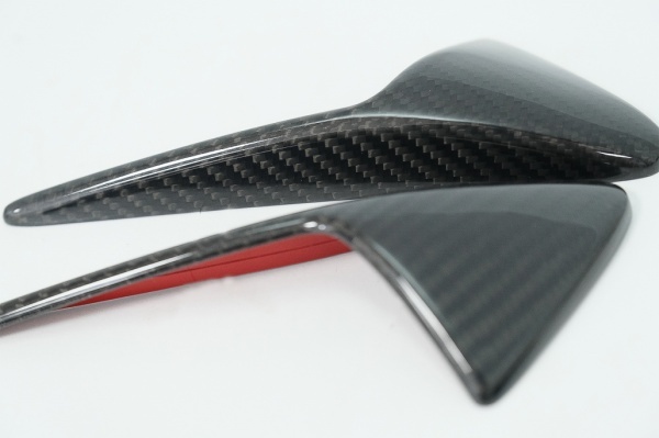 Knipperlichtrompen - carbonzwart - Tesla Model 3 YSX