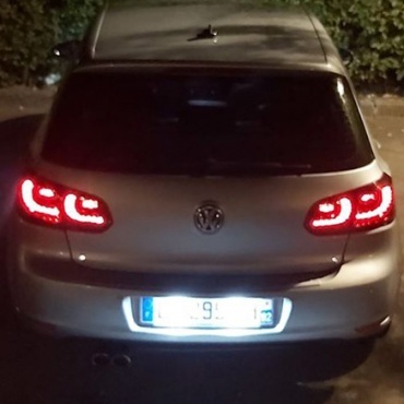 2 Feux arriere VW Golf 6 - fullLED dynamiques - look R20 - Noir teinté