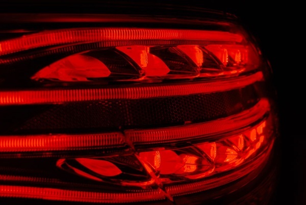 2 Luzes totalmente LED Mercedes classe E W212 09-13 - Dinâmica - Vermelha - versão LED