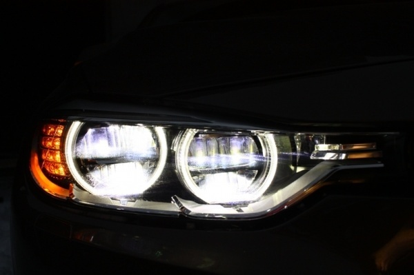 2 FullLED BMW Serie 3 F30 F31 11-15 Headlights - Angel Eyes