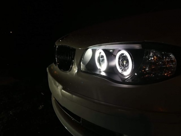 2 BMW Serie 1 E81 E82 E87 Angel Eyes 04 en + koplampen vooraan - Chroom