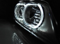 2 fari LED BMW Serie 5 E39 Xenon Angel Eyes - neri